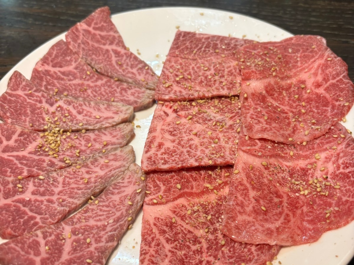 Discover the best wagyu yakiniku restaurant near Shinagawa, Tokyo. Visitor guide, photos, prices & booking&nbsp;tips.