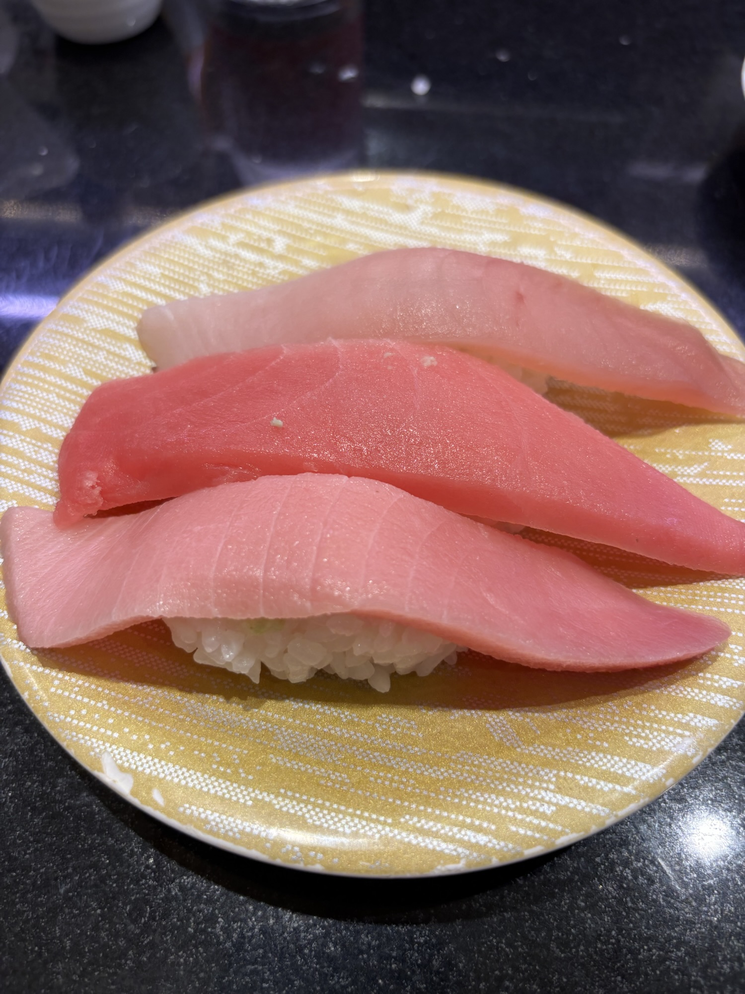 Conveyor Belt Sushi Katsu, Meguro Branch　sushi